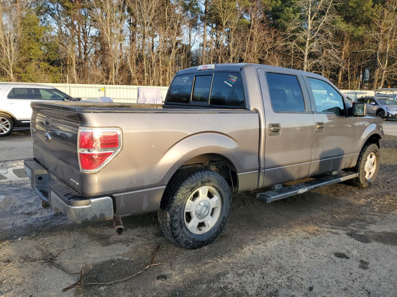 2013 Ford F-150 VIN 1FTEW1CMXDKE24711 Copart auction photo, front end / minor dent/scratches damage thumbnail 3