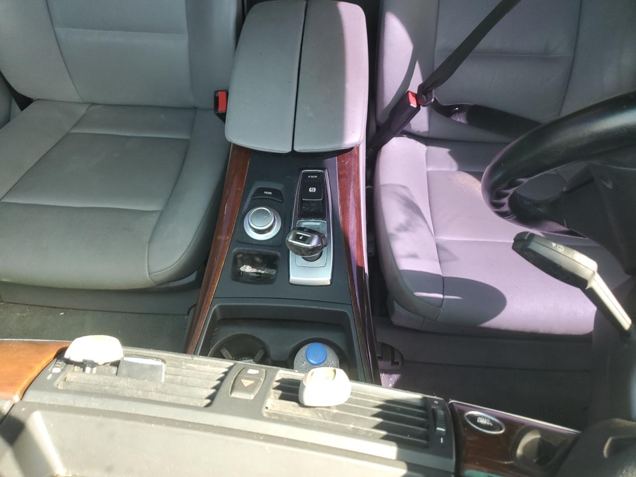 2008 BMW X5 VIN 5UXFE83518LZ36381 Copart auction photo, vandalism damage thumbnail 10