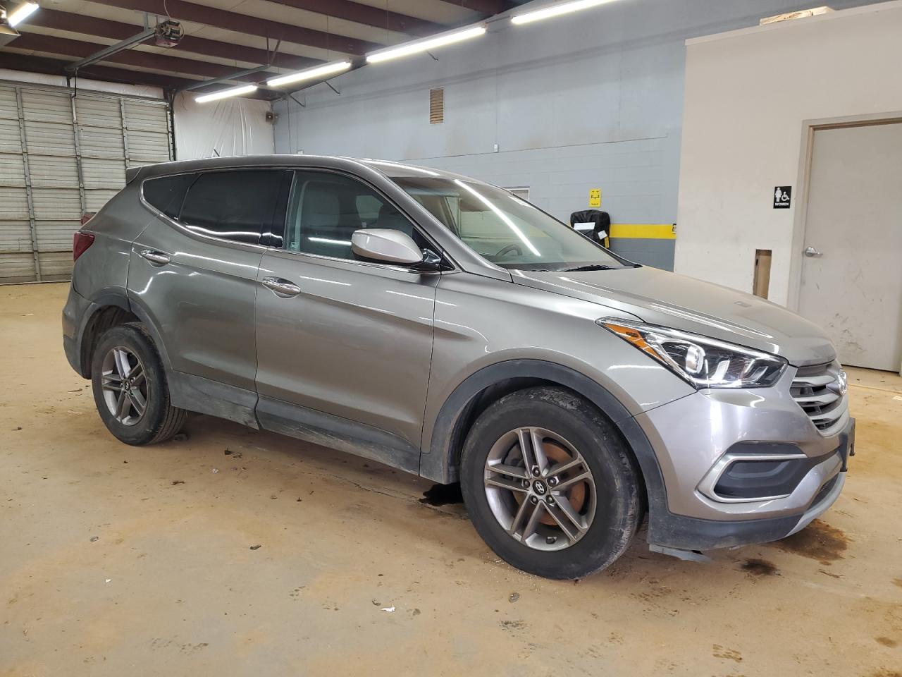 2018 Hyundai Santa Fe VIN 5NMZTDLBXJH087457 Copart auction photo, front end / undercarriage damage thumbnail 4