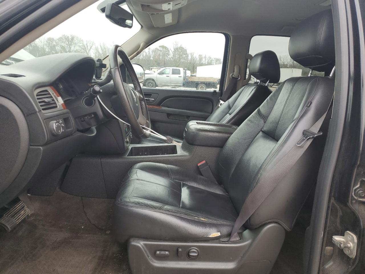 2011 GMC Yukon VIN 1GKS1CE04BR263577 Copart auction photo, front end / side damage thumbnail 7