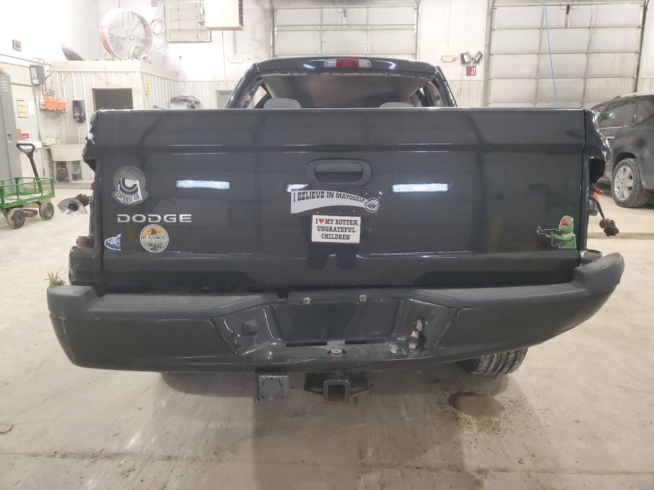 2011 Dodge Dakota VIN 1D7RE3GP1BS636145 Copart auction photo, rollover / minor dent/scratches damage thumbnail 6