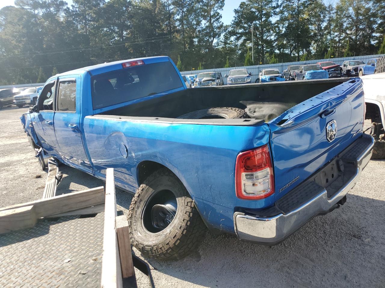 2022 RAM 3500 VIN 3C63R3HL3NG119609 Copart auction photo, all over damage thumbnail 2