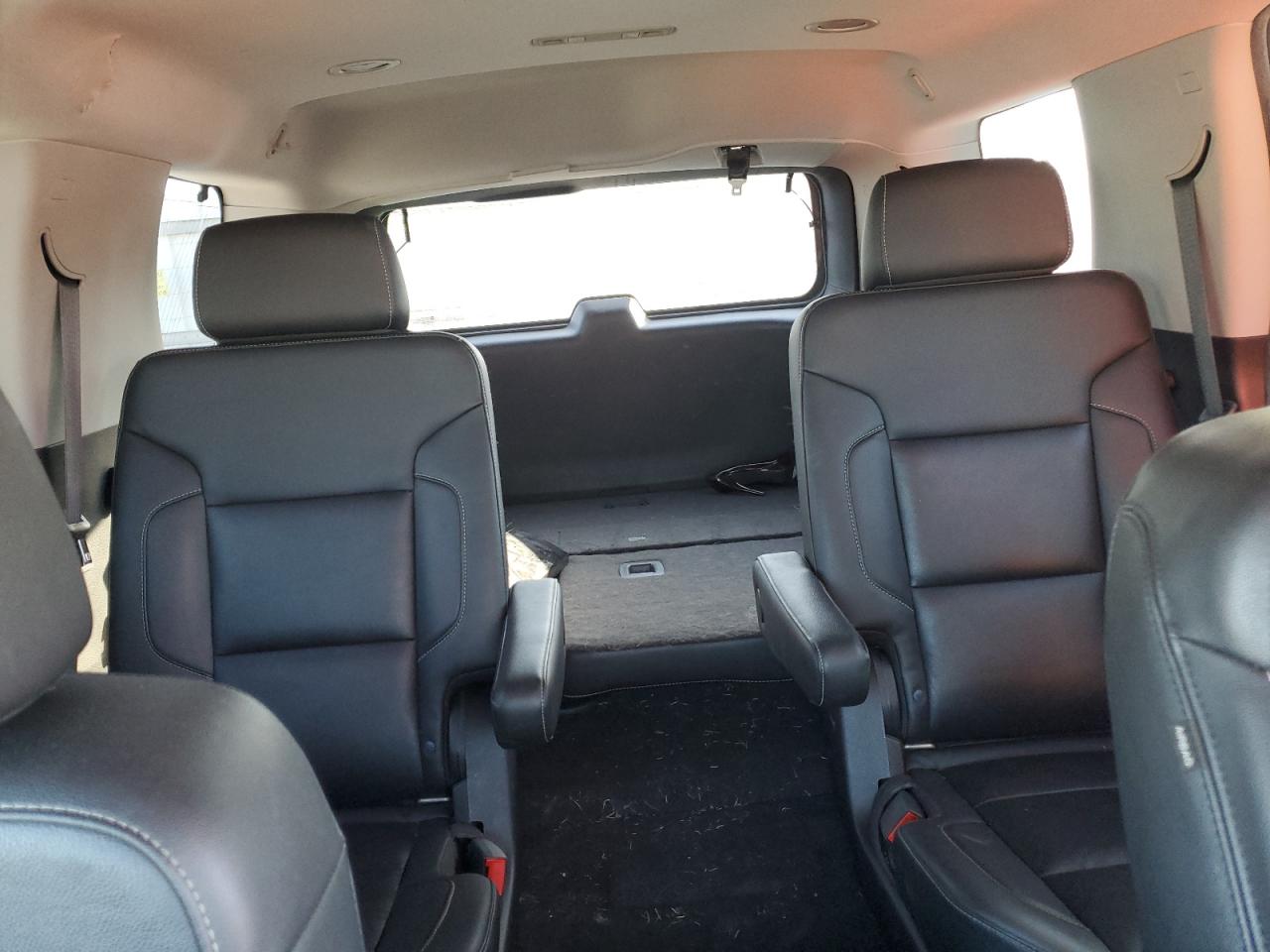 2020 Chevrolet Tahoe VIN 1GNSKBKC4LR221341 Copart auction photo, top/roof / minor dent/scratches damage thumbnail 10
