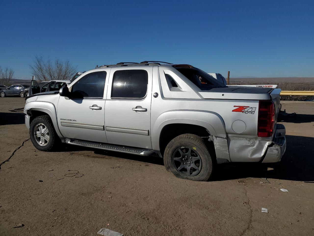 2013 Chevrolet Avalanche VIN 3GNTKFE71DG263204 Copart auction photo, front end damage thumbnail 2