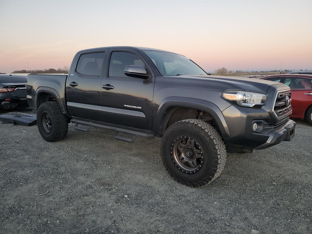 2017 Toyota Tacoma VIN 3TMAZ5CN9HM030668 Copart auction photo, rear end damage thumbnail 4