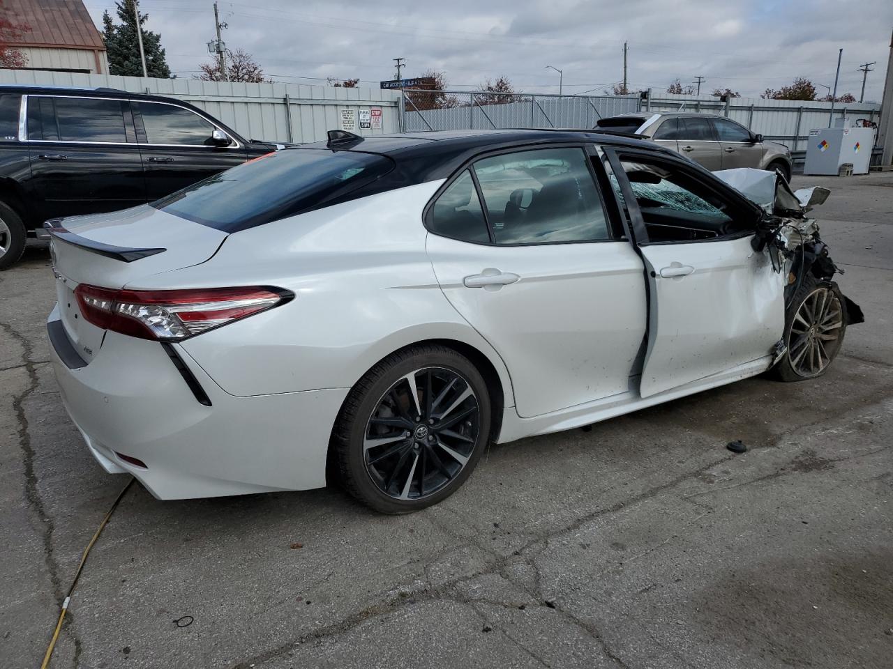 2018 Toyota Camry VIN 4T1BZ1HK4JU007730 Copart auction photo, front end / side damage thumbnail 3