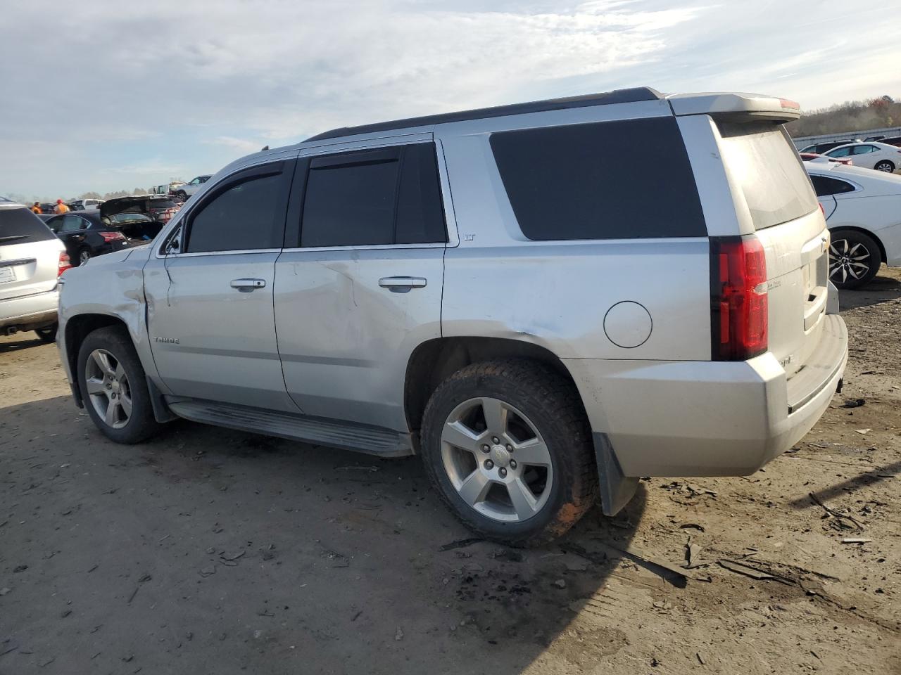 2015 Chevrolet Tahoe VIN 1GNSKBKCXFR294461 Copart auction photo, front end / side damage thumbnail 2