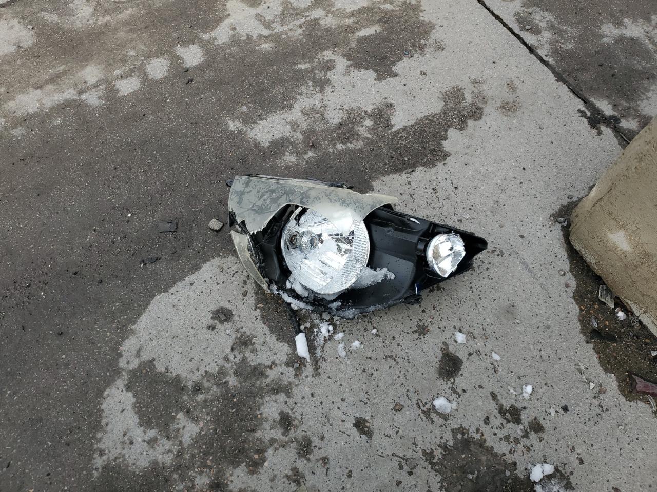 2015 Toyota RAV 4 VIN 2T3DFREV7FW320560 Copart auction photo, front end damage thumbnail 13