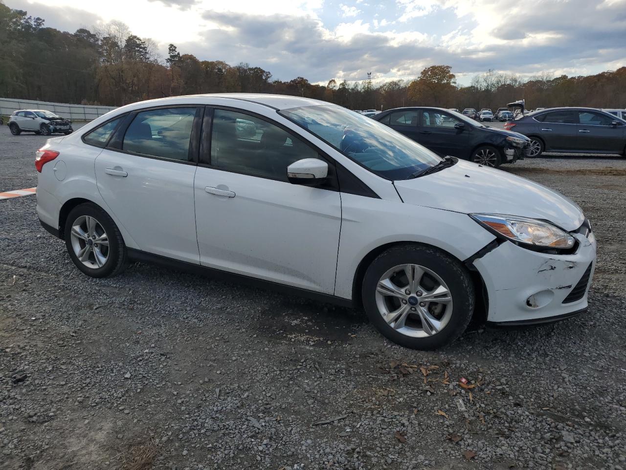 2013 Ford Focus VIN 1FADP3F22DL345483 Copart auction photo, front end / minor dent/scratches damage thumbnail 4