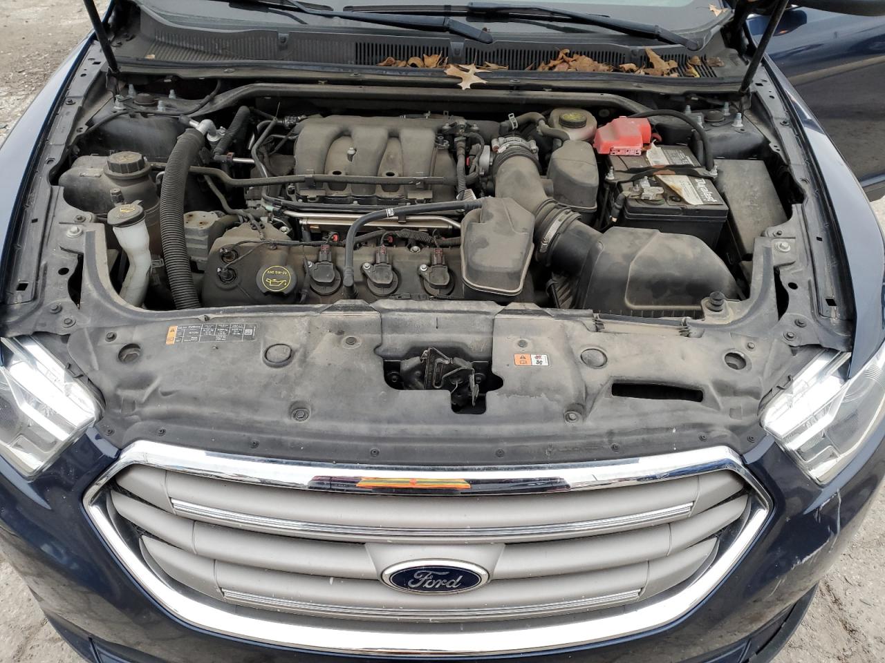 2016 Ford Taurus VIN 1FAHP2E83GG107527 Copart auction photo, rear end / minor dent/scratches damage thumbnail 11