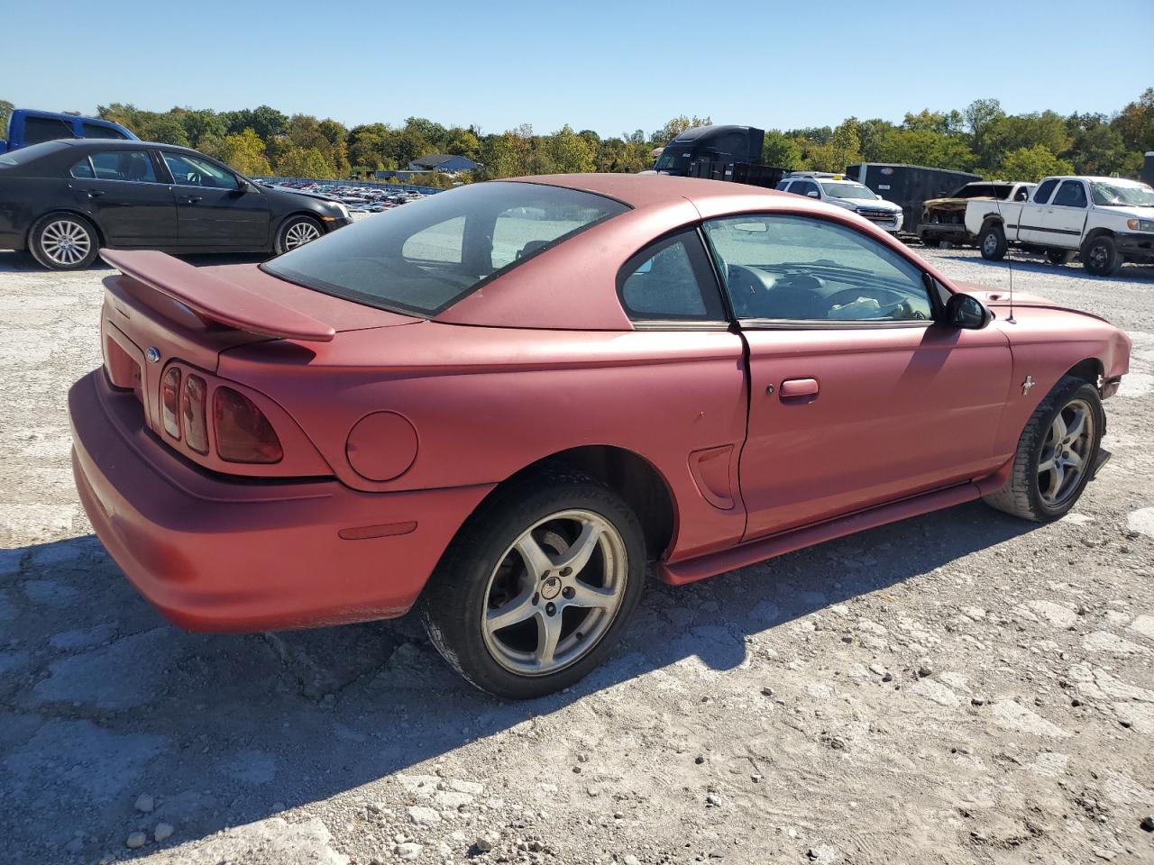 1997 Ford Mustang VIN 1FALP4043VF109078 Copart auction photo, front end damage thumbnail 3