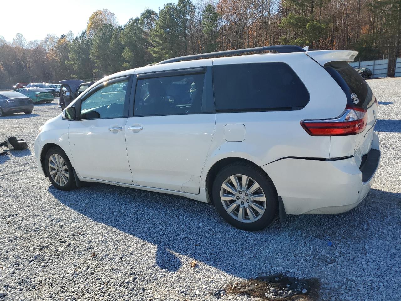 2017 Toyota Sienna VIN 5TDDZ3DC9HS177040 Copart auction photo, rear end damage thumbnail 2