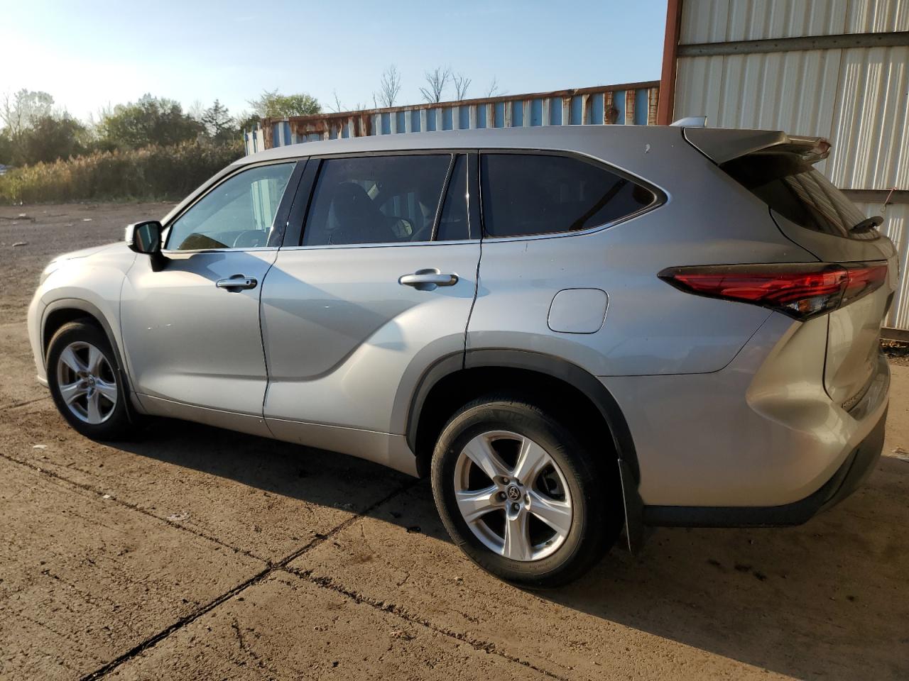 2020 Toyota Highlander VIN 5TDBZRBH6LS024830 Copart auction photo, front end / undercarriage damage thumbnail 2