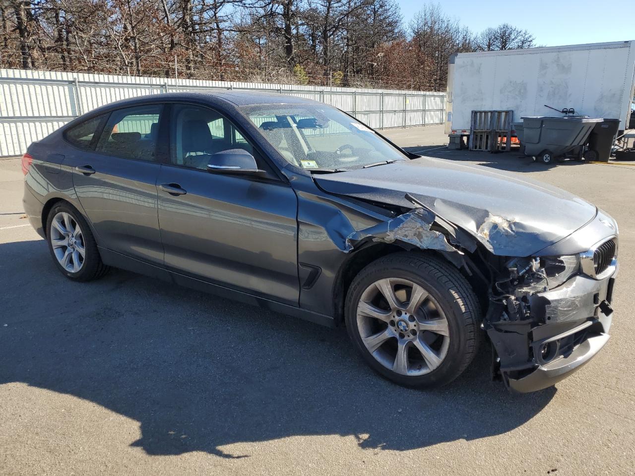 2015 BMW 3er VIN WBA3X5C53FD560283 Copart auction photo, front end / minor dent/scratches damage thumbnail 4