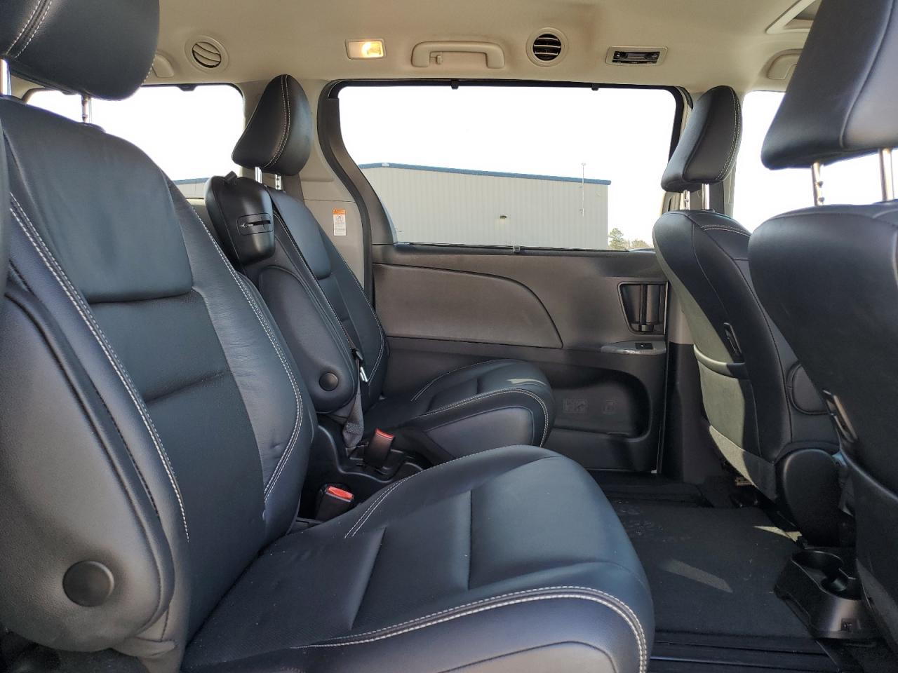 2018 Toyota Sienna VIN 5TDXZ3DC8JS949112 Copart auction photo, front end damage thumbnail 10