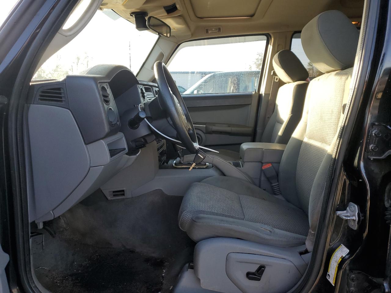 2007 Jeep Commander VIN 1J8HG48K37C686239 Copart auction photo, front end / rear end damage thumbnail 7