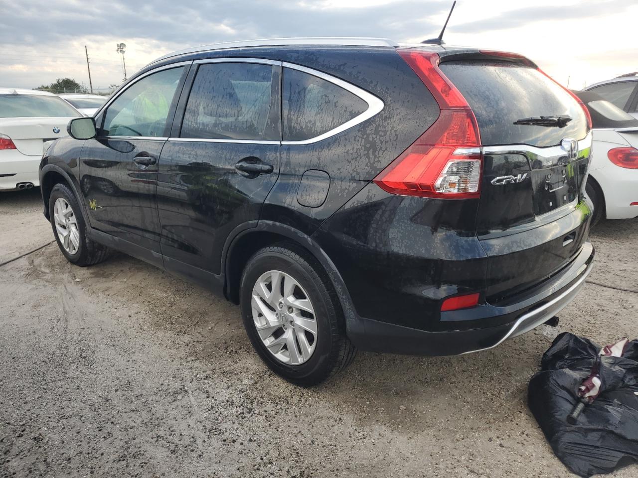 2016 Honda CR-V VIN 2HKRM4H70GH698949 Copart auction photo, water/flood damage thumbnail 2