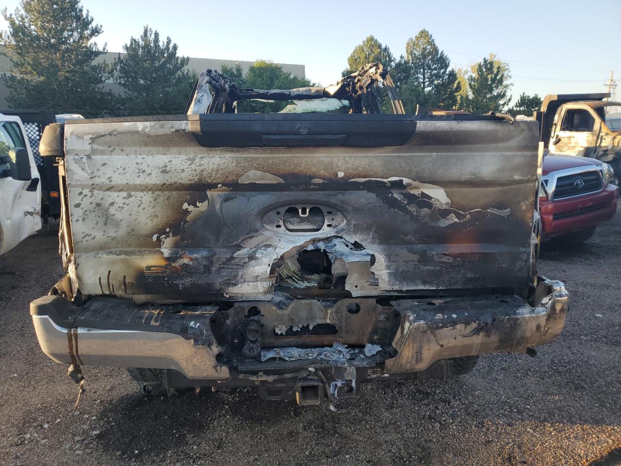 2019 Ford F250 VIN 1FT7W2BT8KED76211 Copart auction photo, burn damage thumbnail 6