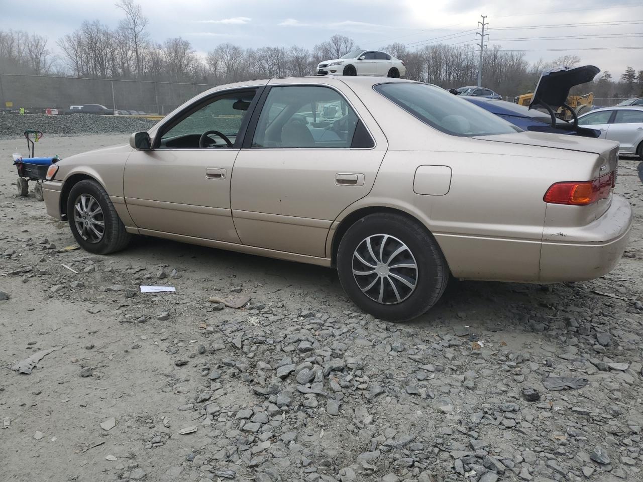 2001 Toyota Camry VIN JT2BG22K010596851 Copart auction photo, front end / minor dent/scratches damage thumbnail 2