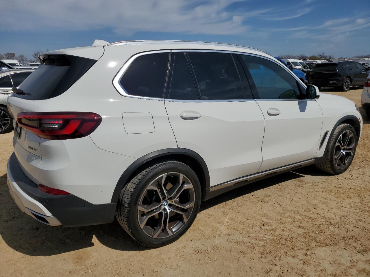 2022 BMW X5 VIN 5UXCR4C0XN9K57058 Copart auction photo, mechanical / minor dent/scratches damage thumbnail 3
