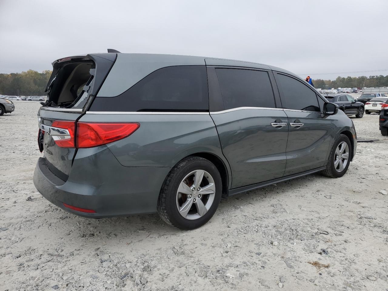 2018 Honda Odyssey VIN 5FNRL6H74JB009225 Copart auction photo, rear end damage thumbnail 3