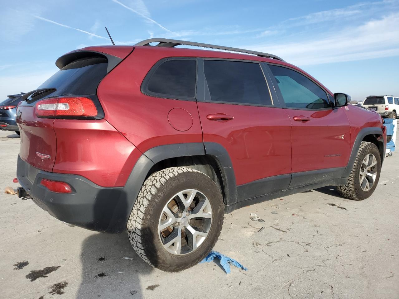 2014 Jeep Cherokee VIN 1C4PJMBS2EW185738 Copart auction photo, front end / minor dent/scratches damage thumbnail 3