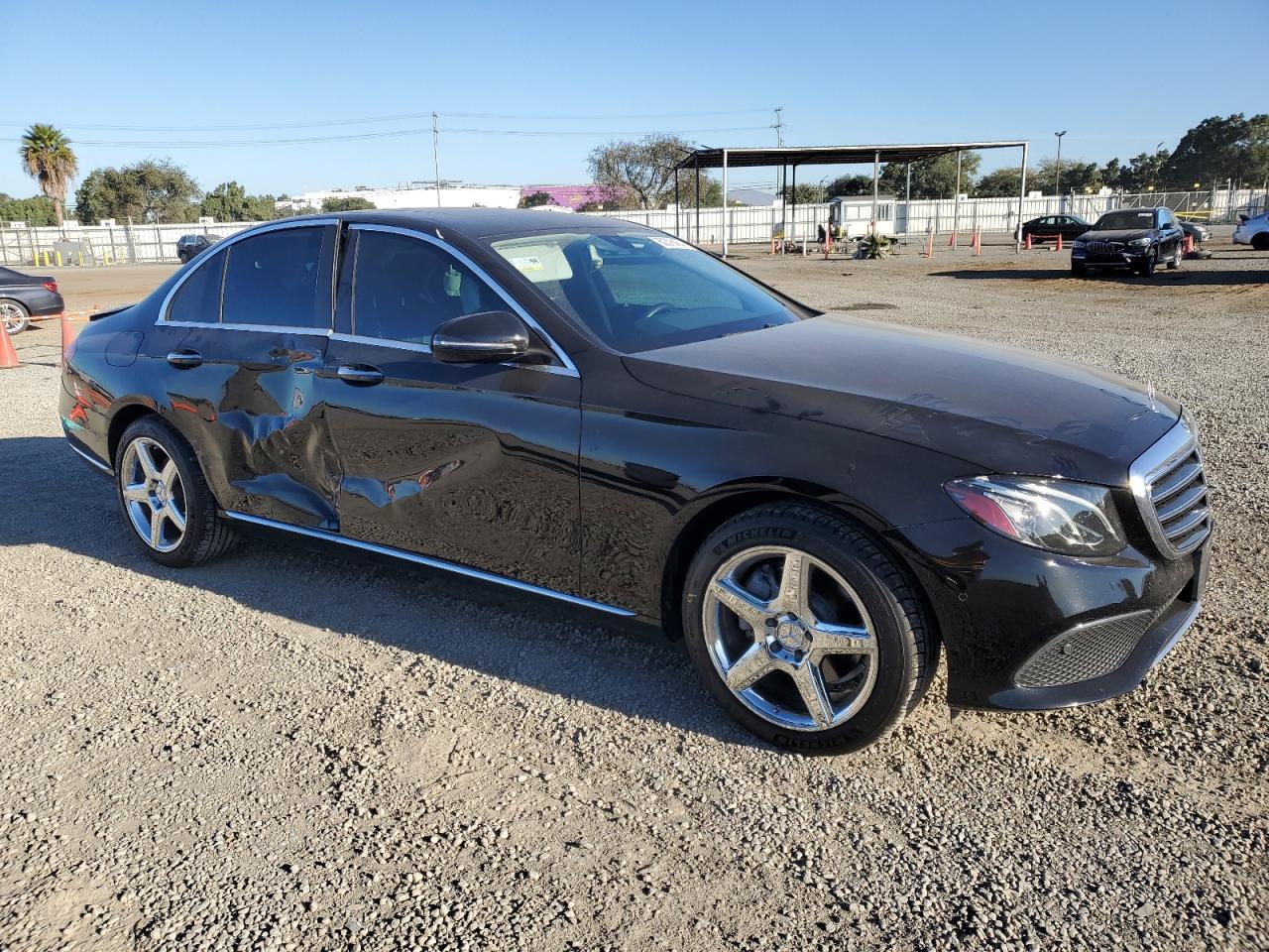 2018 Mercedes-Benz E-klasse VIN WDDZF4JB7JA390044 Copart auction photo, side damage thumbnail 4
