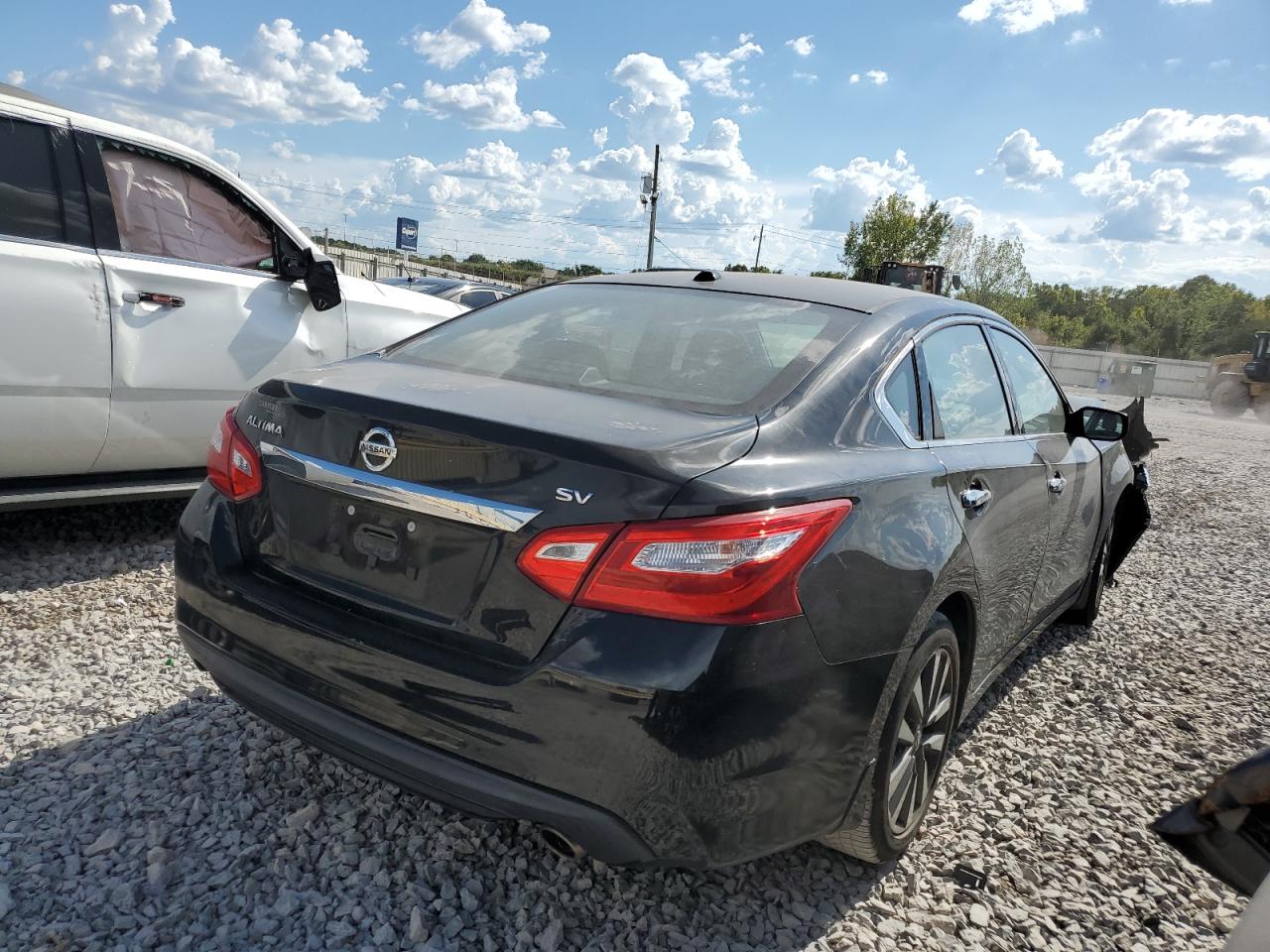 2017 Nissan Altima VIN 1N4AL3AP7HC124680 Copart auction photo, front end damage thumbnail 3