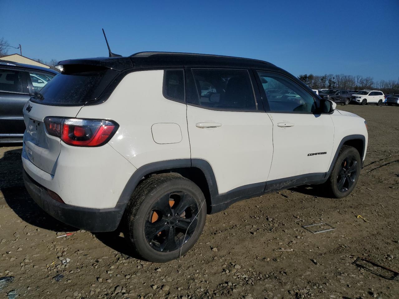 2019 Jeep Compass VIN 3C4NJDBB7KT697200 Copart auction photo, front end / side damage thumbnail 3