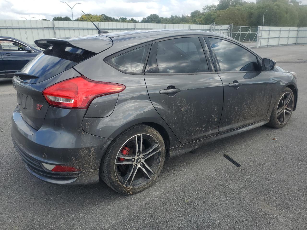 2018 Ford Focus VIN 1FADP3L96JL213310 Copart auction photo, all over damage thumbnail 3