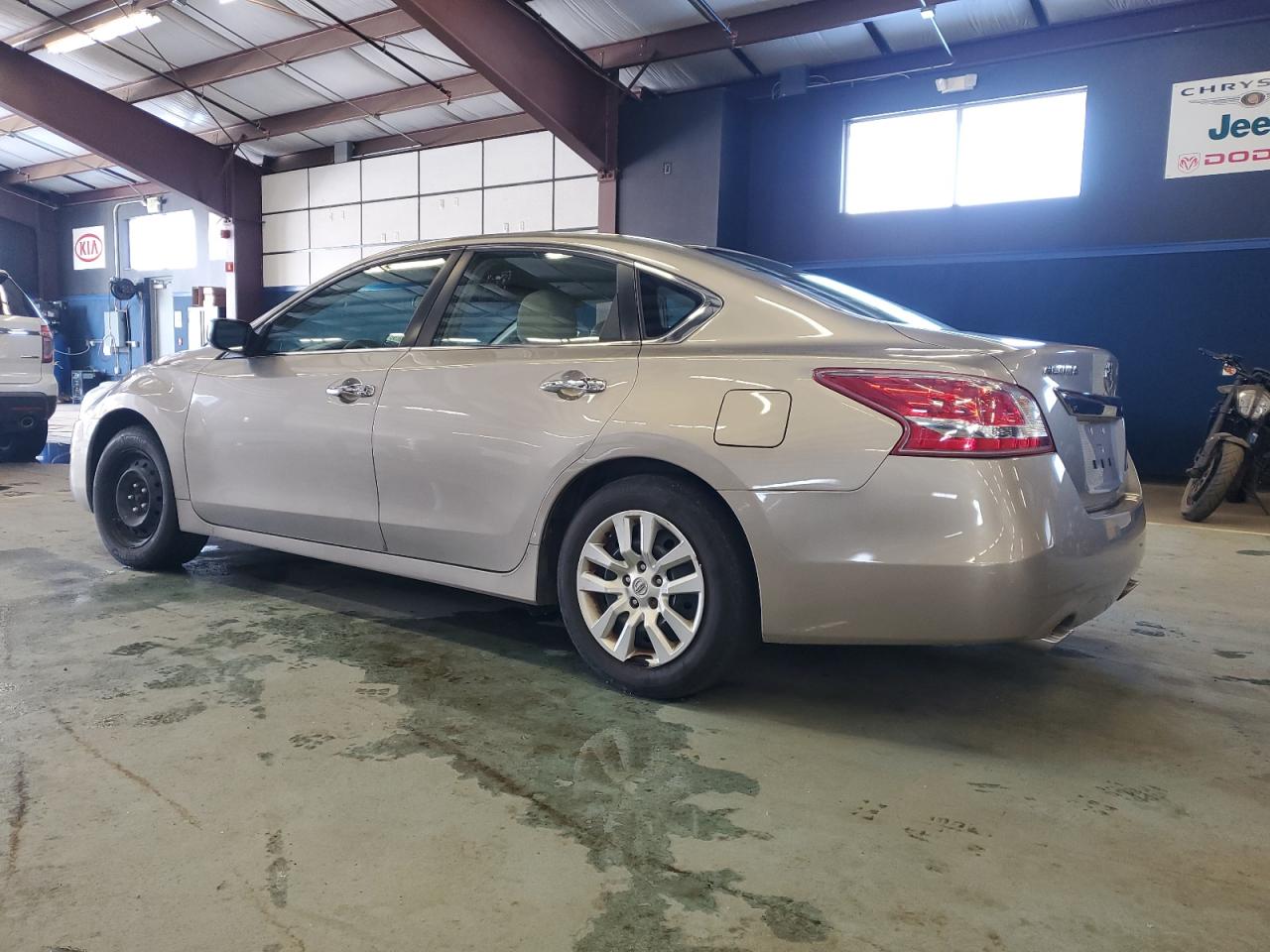 2013 Nissan Altima VIN 1N4AL3AP2DC188250 Copart auction photo, rear end / front end damage thumbnail 2