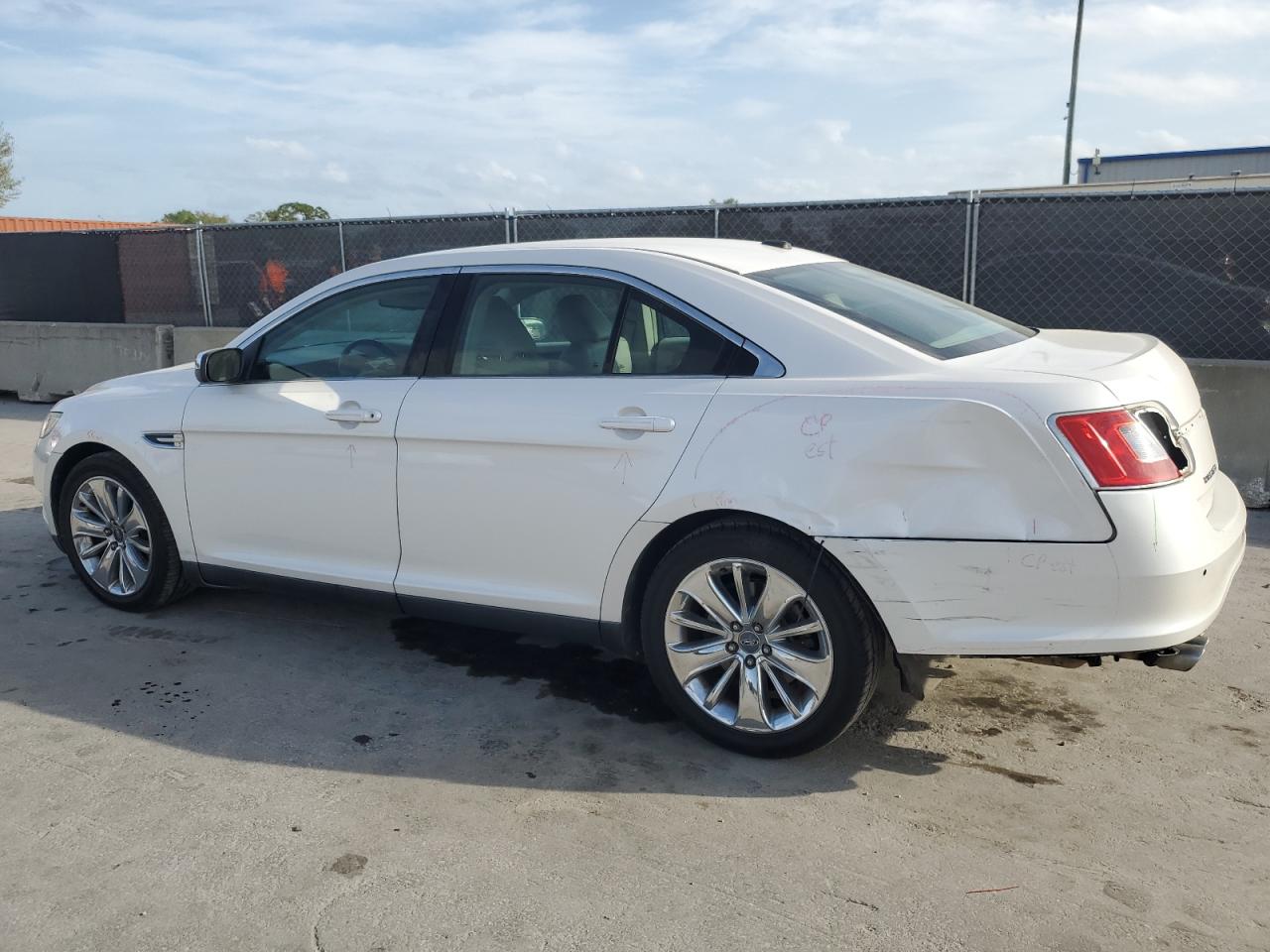 2010 Ford Taurus VIN 1FAHP2FW3AG101666 Copart auction photo, rear end damage thumbnail 2