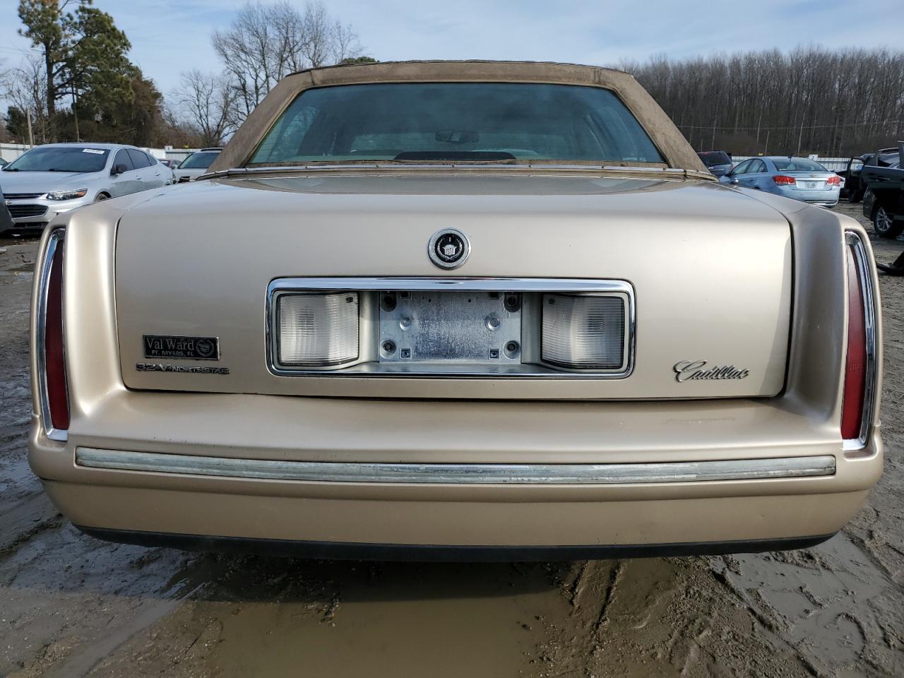 1998 Cadillac De Ville VIN 1G6KD54YXWU732005 Copart auction photo, mechanical / minor dent/scratches damage thumbnail 6