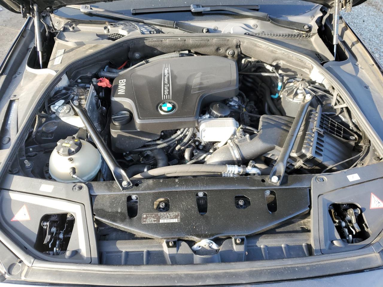 2015 BMW 5er VIN WBA5A5C56FD516174 Copart auction photo, rear end damage thumbnail 11
