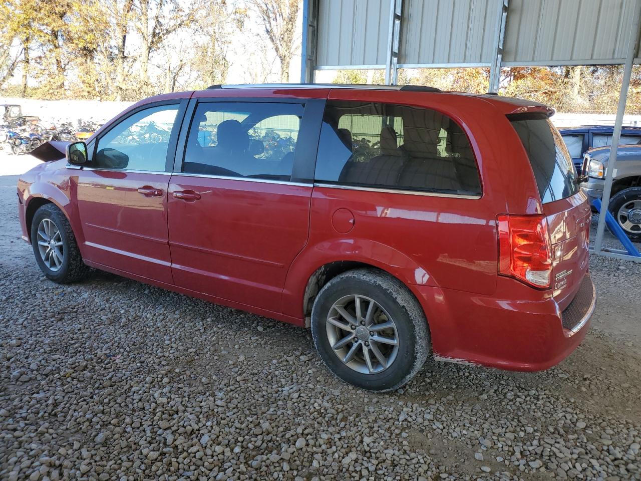 2015 Dodge Caravan VIN 2C4RDGCG1FR690871 Copart auction photo, front end damage thumbnail 2