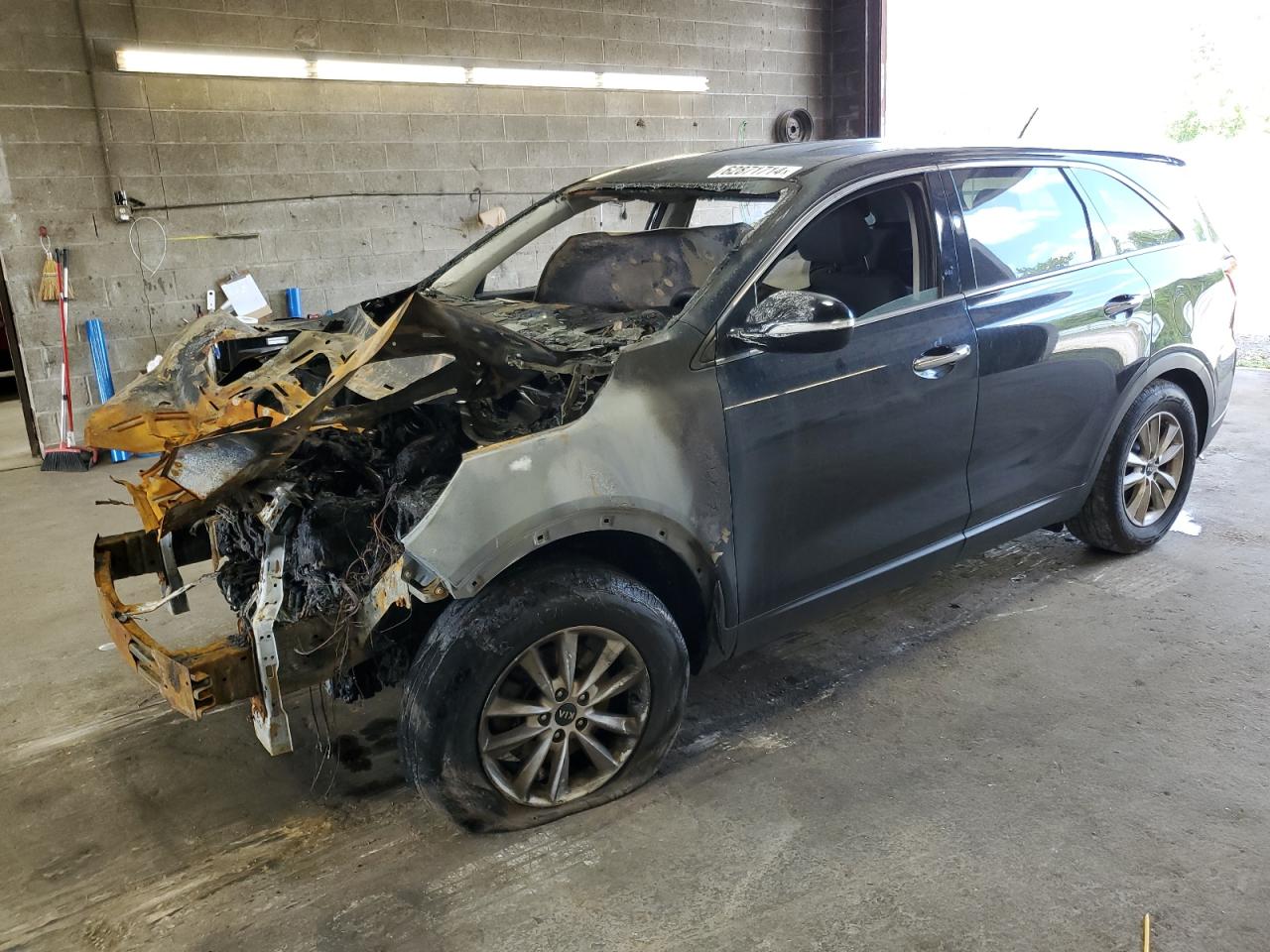 2019 KIA Sorento VIN 5XYPG4A30KG509142