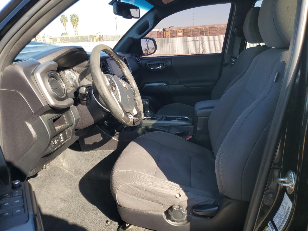 2016 Toyota Tacoma VIN 3TMAZ5CNXGM006703 Copart auction photo, front end / minor dent/scratches damage thumbnail 7