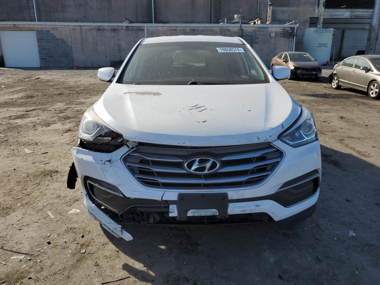 2018 Hyundai Santa Fe VIN 5NMZT3LB9JH081319 Copart auction photo, all over damage thumbnail 5
