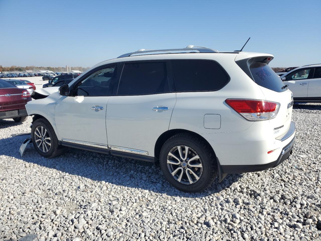 2013 Nissan Pathfinder VIN 5N1AR2MM7DC638426 Copart auction photo, front end damage thumbnail 2