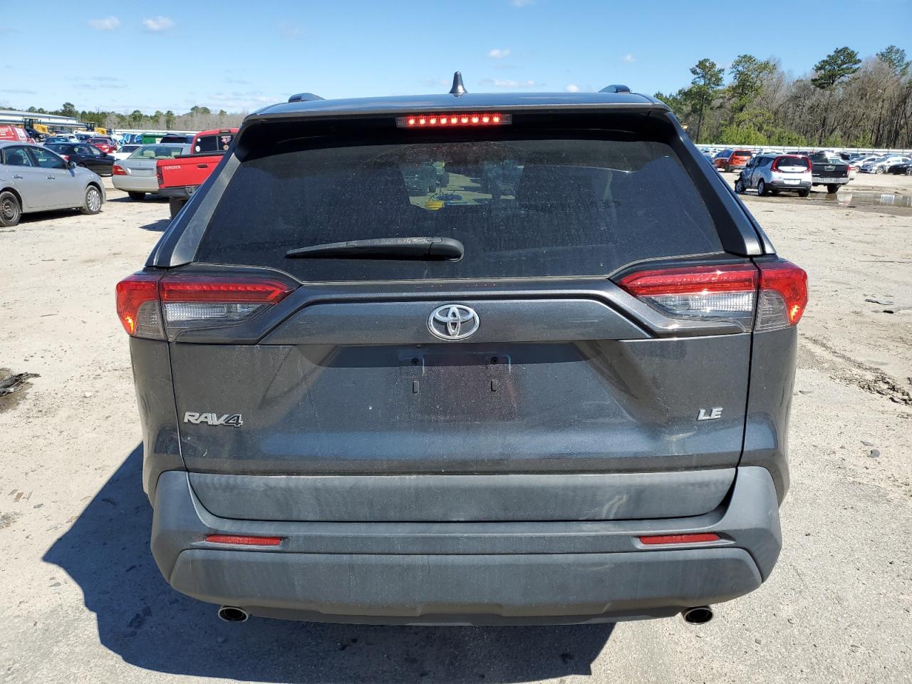 2019 Toyota RAV 4 VIN 2T3H1RFV7KC031933 Copart auction photo, front end / side damage thumbnail 6