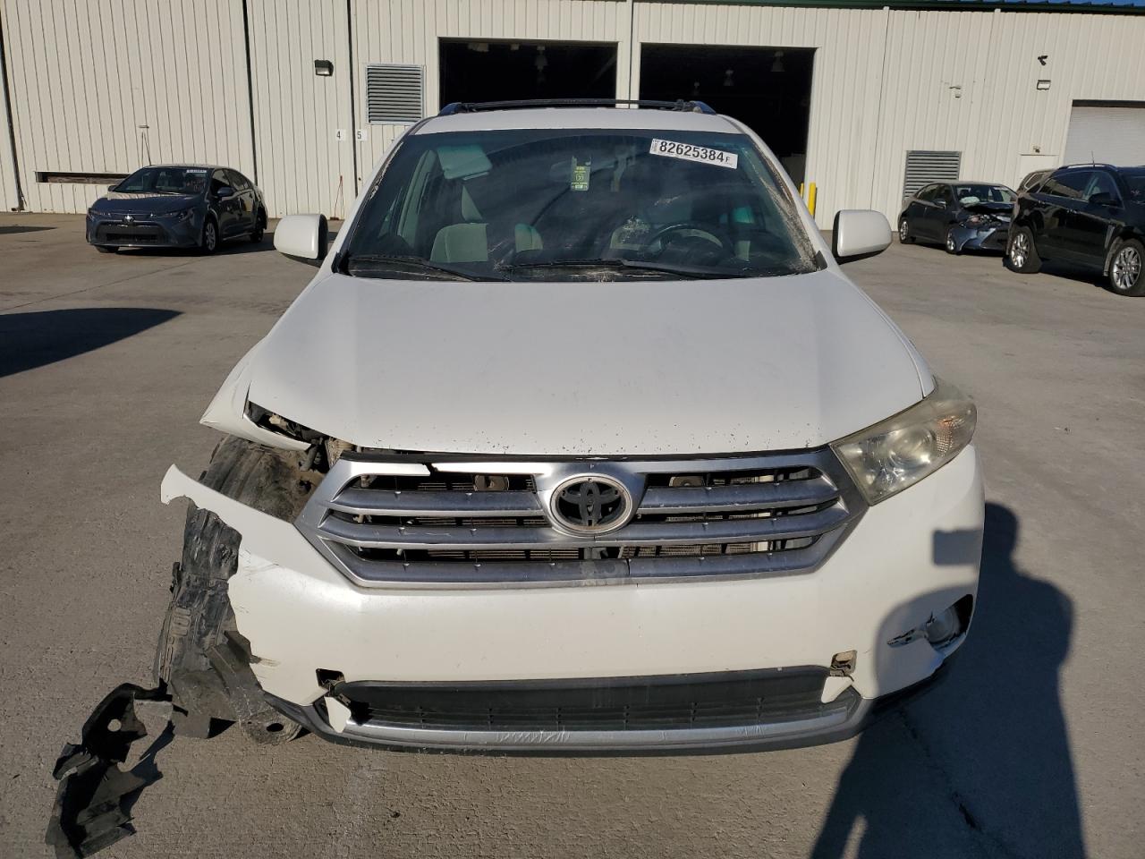 2011 Toyota Highlander VIN 5TDZA3EH5BS010009 Copart auction photo, all over / front end damage thumbnail 5