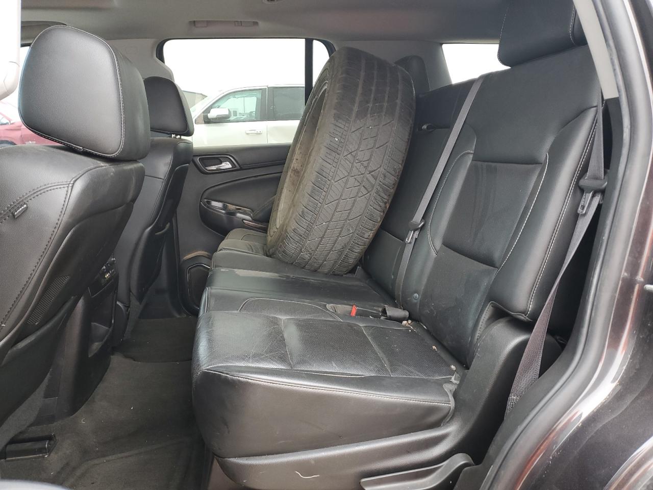 2015 GMC Yukon VIN 1GKS2BKC2FR106934 Copart auction photo, side / minor dent/scratches damage thumbnail 11