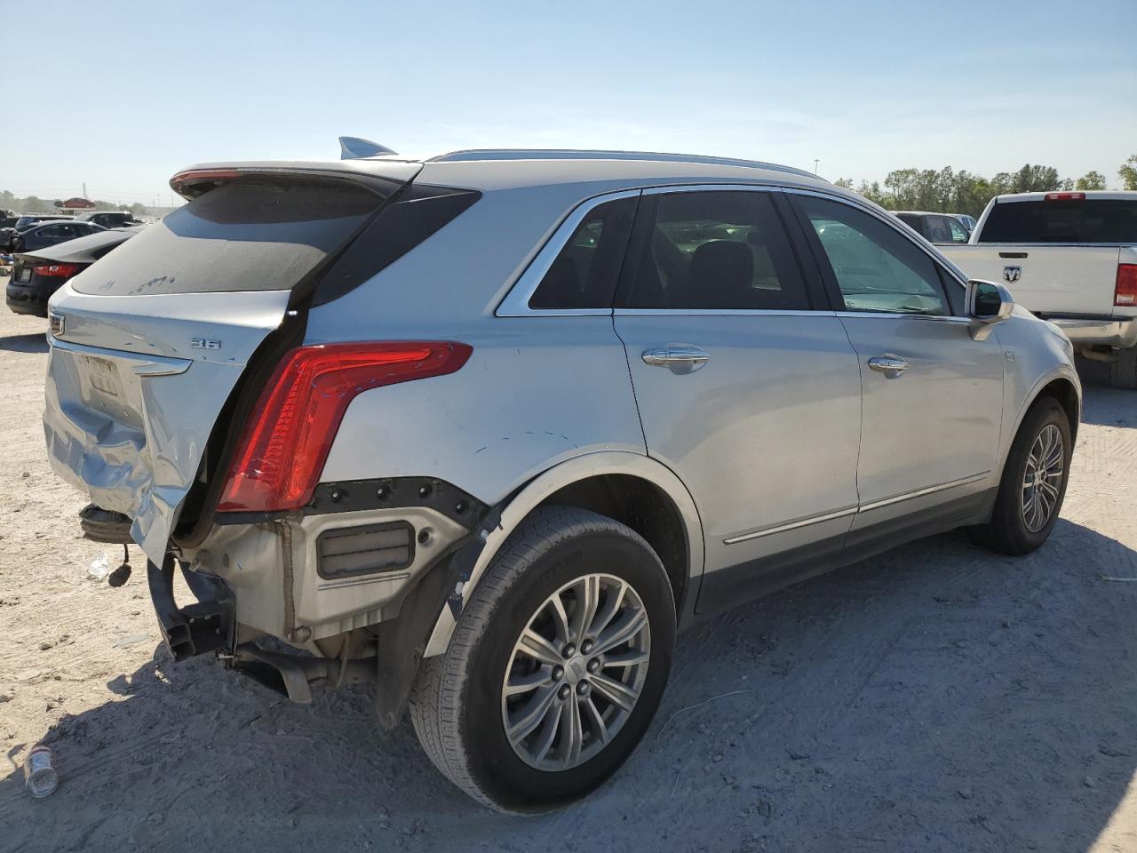2017 Cadillac XT5 VIN 1GYKNBRS6HZ101667 Copart auction photo, rear end damage thumbnail 3