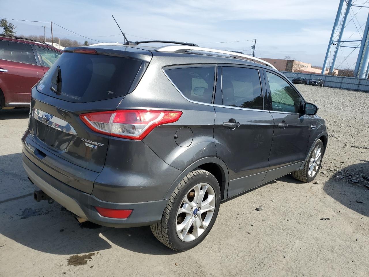 2016 Ford Escape VIN 1FMCU9J94GUB02712 Copart auction photo, front end / minor dent/scratches damage thumbnail 3
