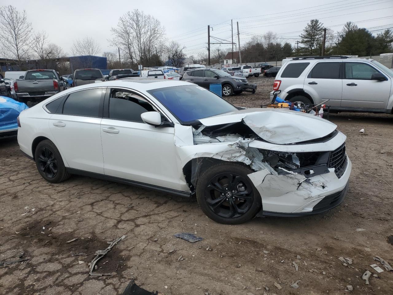 2024 Honda Accord VIN 1HGCY1F32RA052851 Copart auction photo, front end damage thumbnail 4