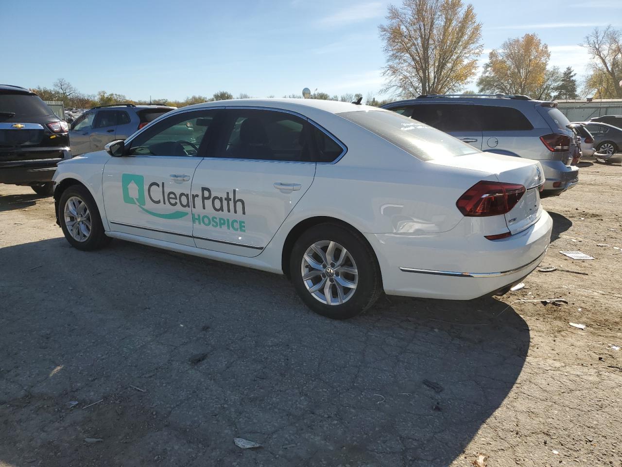 2017 Volkswagen Passat VIN 1VWAT7A35HC066175 Copart auction photo, front end damage thumbnail 2