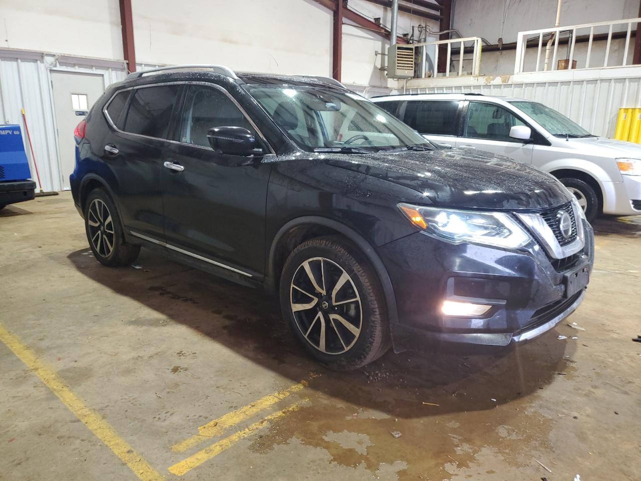 2018 Nissan Rogue VIN JN8AT2MT8JW450154 Copart auction photo, side / minor dent/scratches damage thumbnail 4