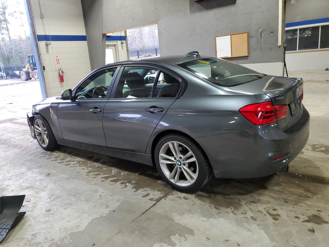 2016 BMW 3er VIN WBA8E1G51GNT99328 Copart auction photo, all over damage thumbnail 2