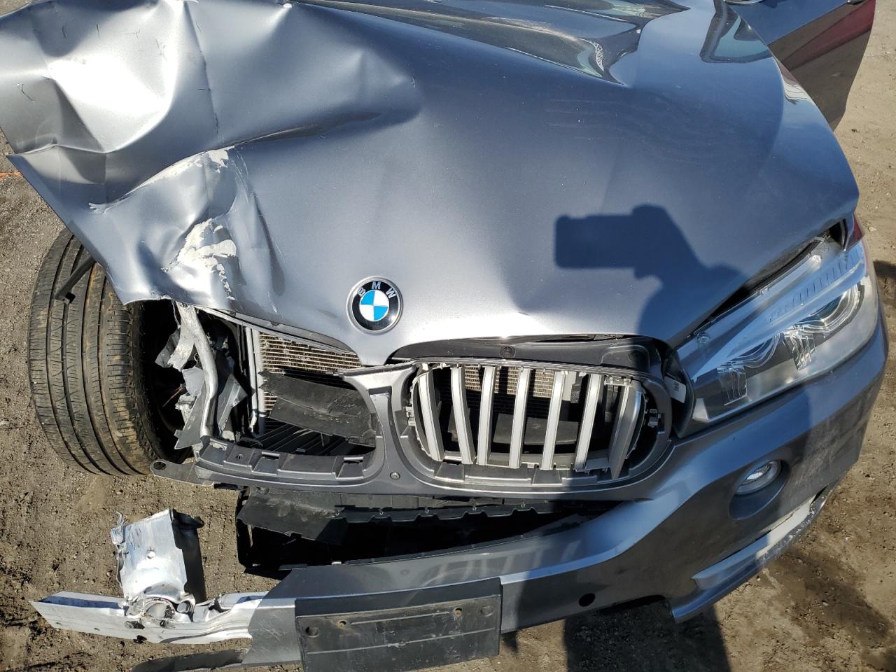 2018 BMW X5 VIN 5UXKR0C52J0X90889 Copart auction photo, front end / minor dent/scratches damage thumbnail 14