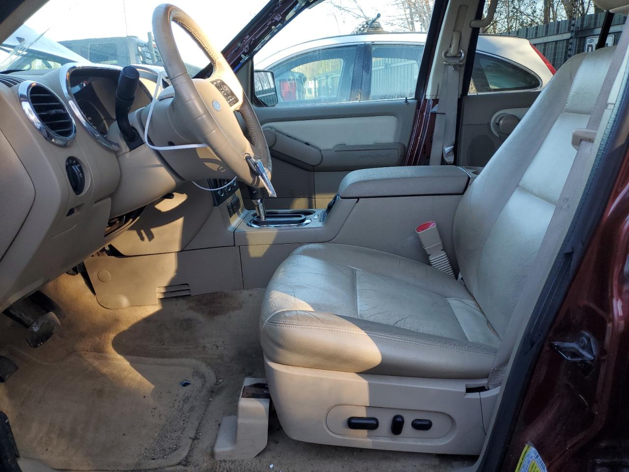 2010 Ford Explorer VIN 1FMEU7DE9AUA26272 Copart auction photo, water/flood / minor dent/scratches damage thumbnail 7